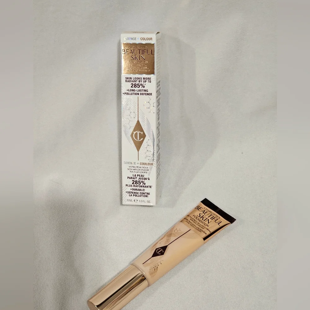 NEW Charlotte Tilbury Beautiful Skin Medium Coverage Liquid Foundation
